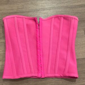 PrettyLittleThing Fuchsia Strapless Top